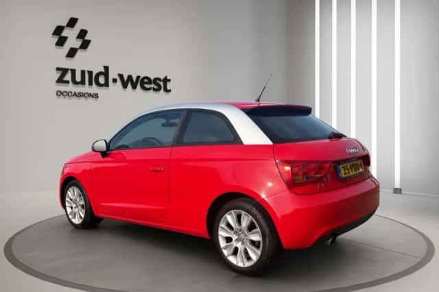 Audi A1 (2011) thumbnail 5