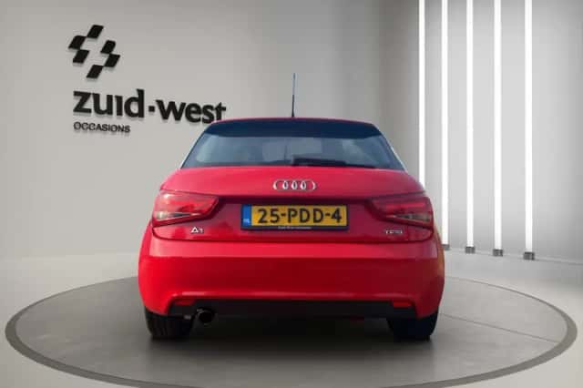Audi A1 (2011) thumbnail 6