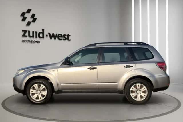 Subaru Forester (2008) thumbnail 4