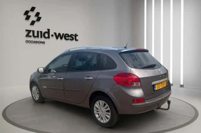 Renault Clio (2011) thumbnail 5