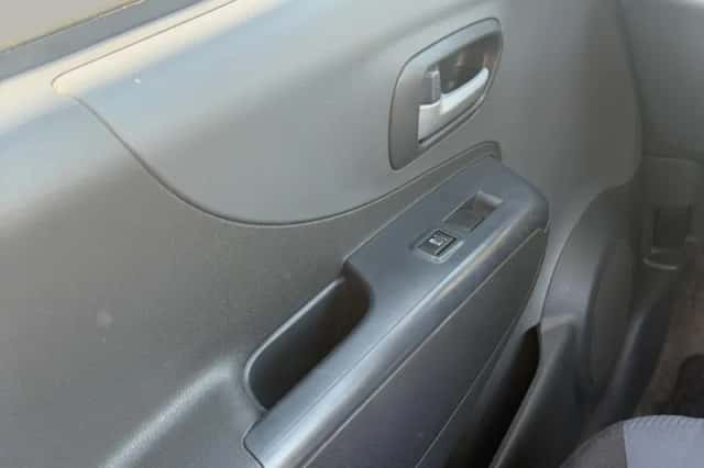 Suzuki Alto (2015) thumbnail 4