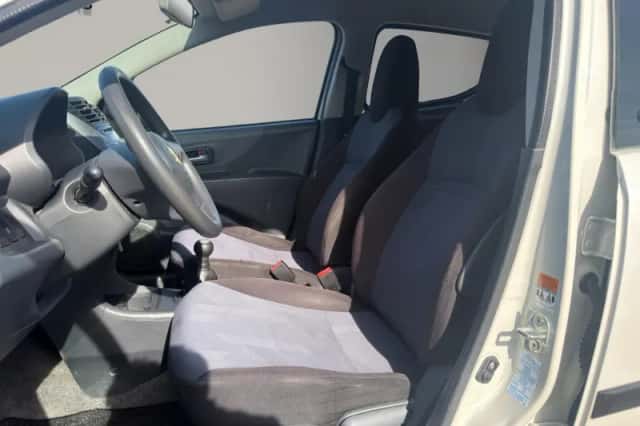 Suzuki Alto (2015) thumbnail 6