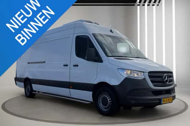 Mercedes-Benz Sprinter (2021) thumbnail 1