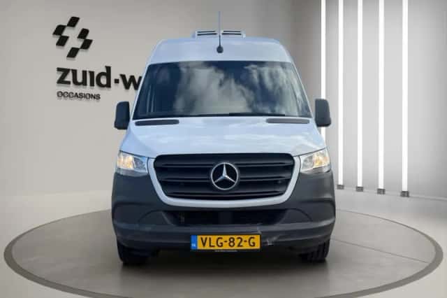 Mercedes-Benz Sprinter (2021) thumbnail 2