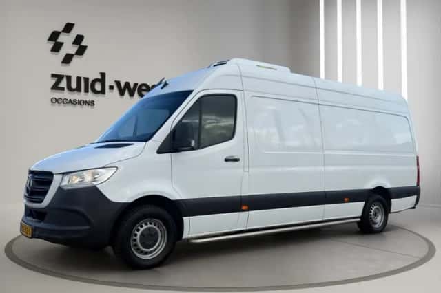 Mercedes-Benz Sprinter (2021) thumbnail 3