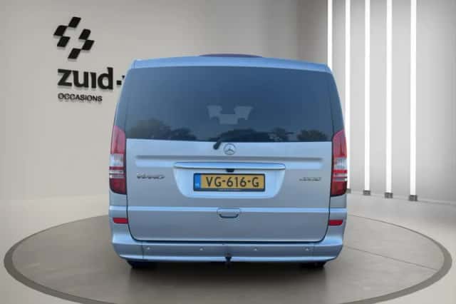 Mercedes-Benz Viano (2012) thumbnail 6