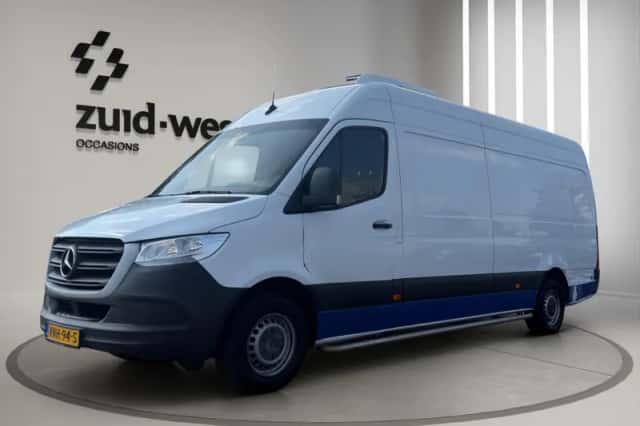 Mercedes-Benz Sprinter (2021) thumbnail 3
