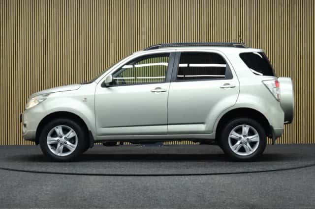 Daihatsu Terios (2011) thumbnail 3
