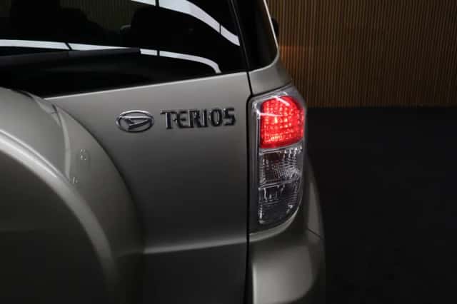 Daihatsu Terios (2011) thumbnail 6
