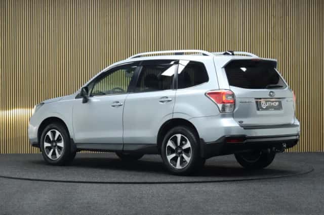 Subaru Forester (2018) thumbnail 4