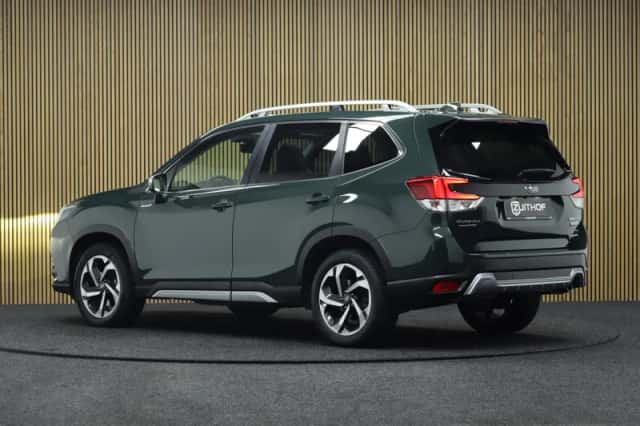 Subaru Forester (2022) thumbnail 4