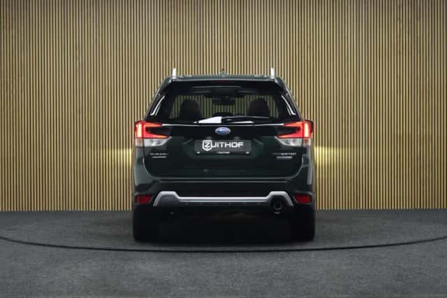 Subaru Forester (2022) thumbnail 5