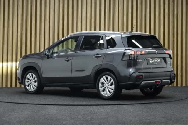 Suzuki S-Cross (2022) thumbnail 4