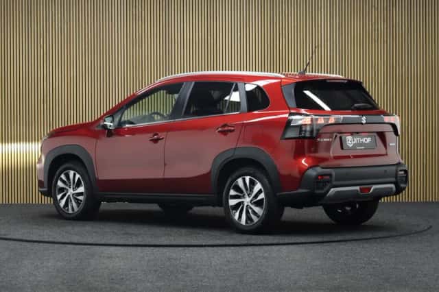 Suzuki S-Cross (2026) thumbnail 4