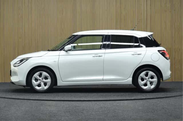 Suzuki Swift (2025) thumbnail 3