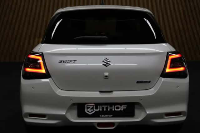 Suzuki Swift (2025) thumbnail 6