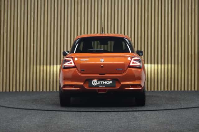 Suzuki Swift (2025) thumbnail 4