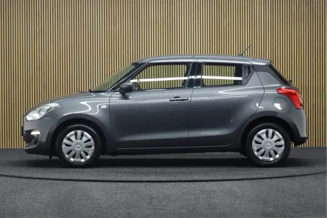 Suzuki Swift (2018) thumbnail 2