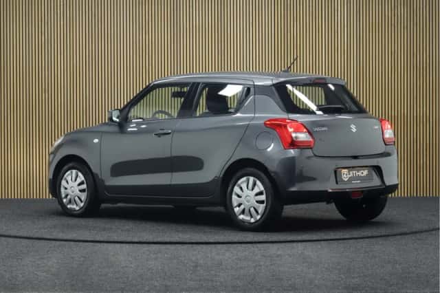 Suzuki Swift (2018) thumbnail 3