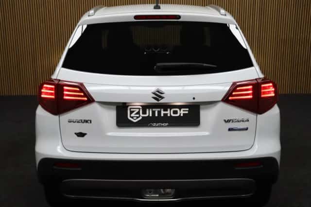 Suzuki Vitara (2022) thumbnail 5