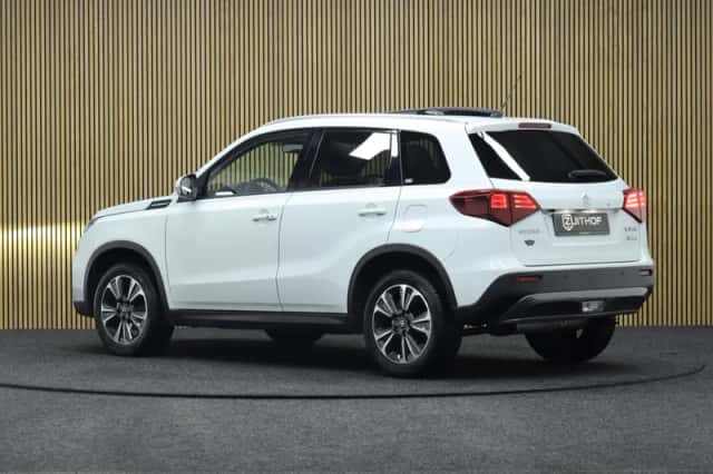 Suzuki Vitara (2021) thumbnail 3