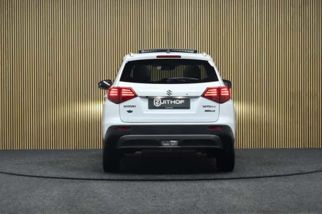 Suzuki Vitara (2021) thumbnail 4