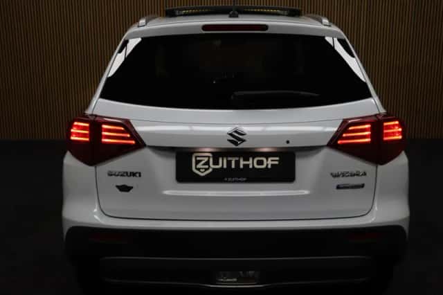 Suzuki Vitara (2021) thumbnail 5