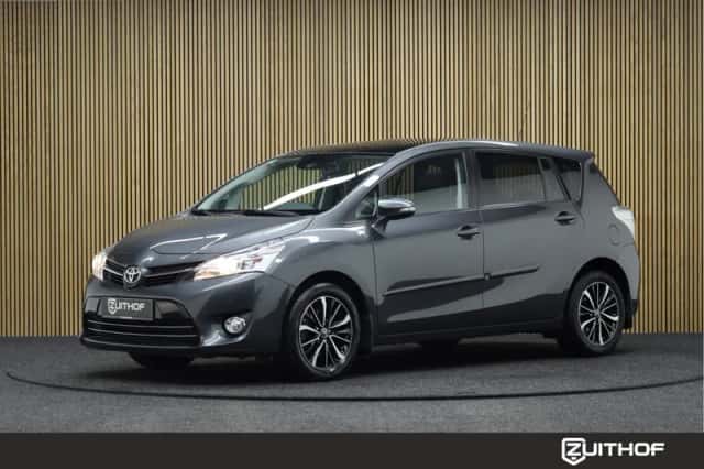 Toyota Verso (2017) thumbnail 2
