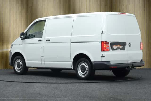 Volkswagen Transporter (2019) thumbnail 4