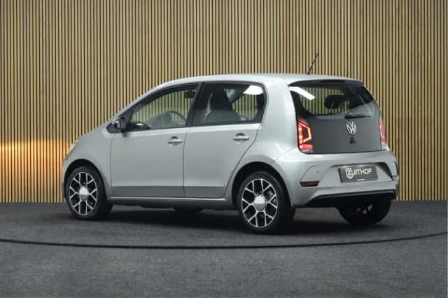 Volkswagen Up! (2019) thumbnail 4