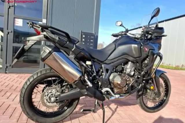 Honda CRF (2016) thumbnail 2