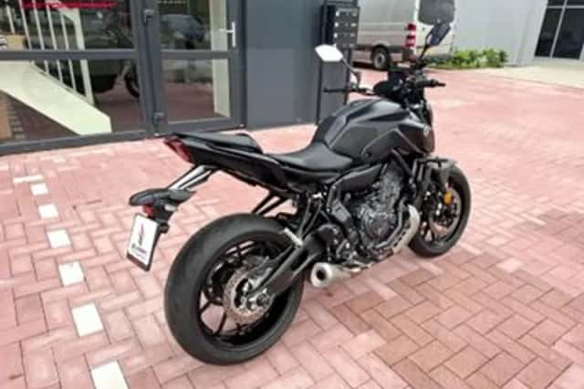 YAMAHA MT (2022) thumbnail 4