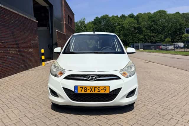 Hyundai i10 (2012) thumbnail 3