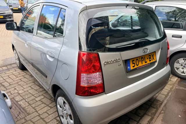 Kia Picanto (2004) thumbnail 4