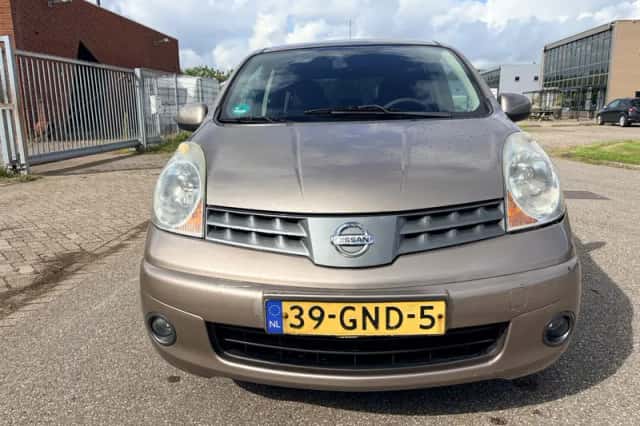 Nissan Note (2008) thumbnail 2