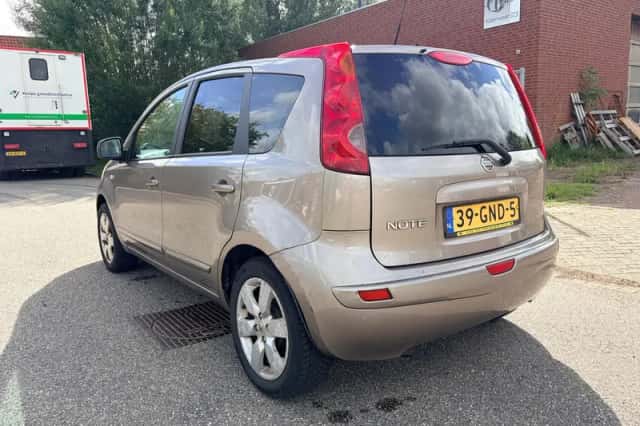 Nissan Note (2008) thumbnail 4