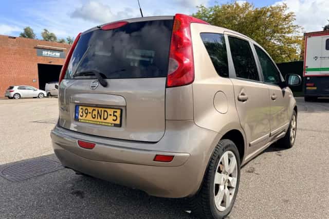 Nissan Note (2008) thumbnail 6