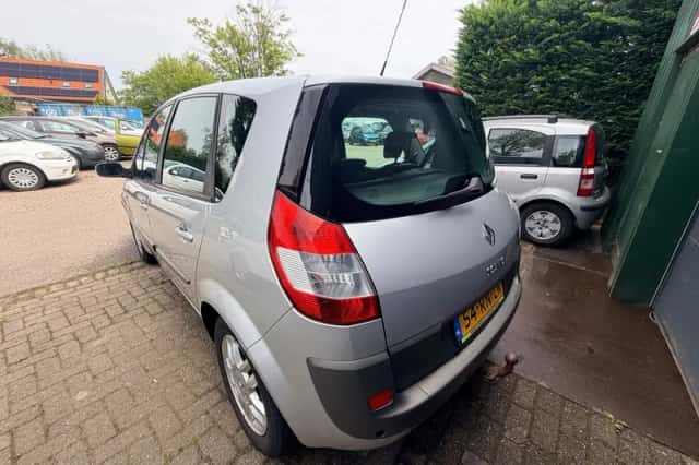Renault Scénic (2005) thumbnail 5