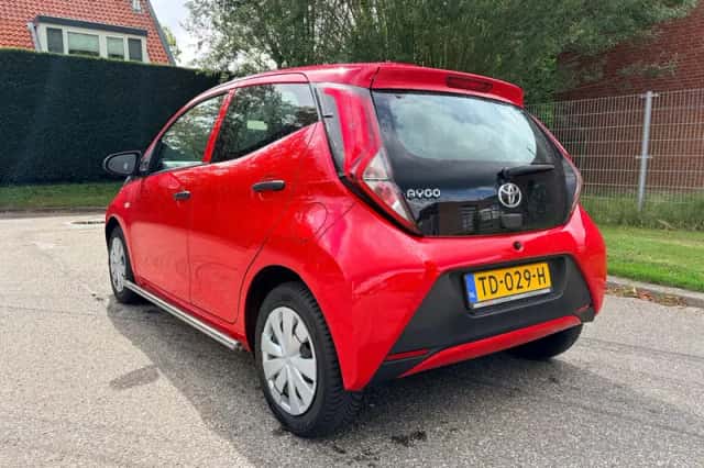 Toyota Aygo (2018) thumbnail 4