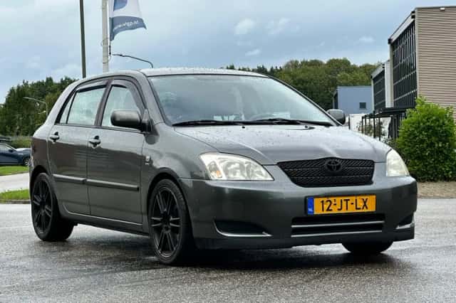 Toyota Corolla (2002) thumbnail 3
