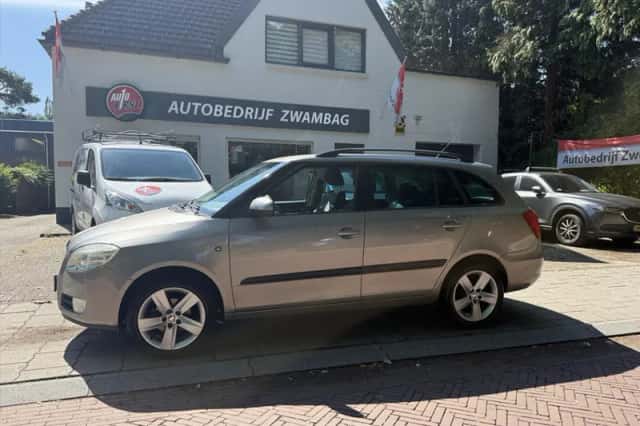 Škoda Fabia (2008) thumbnail 1