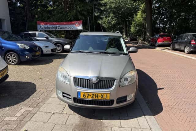 Škoda Fabia (2008) thumbnail 4