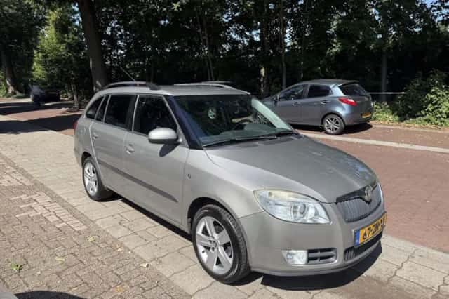Škoda Fabia (2008) thumbnail 5