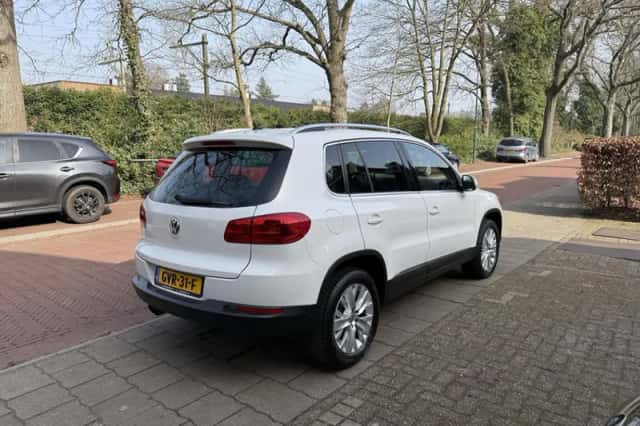 Volkswagen Tiguan (2013) thumbnail 6