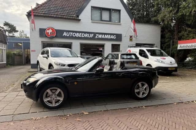 Mazda MX-5 (2006) thumbnail 1