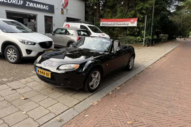 Mazda MX-5 (2006) thumbnail 3