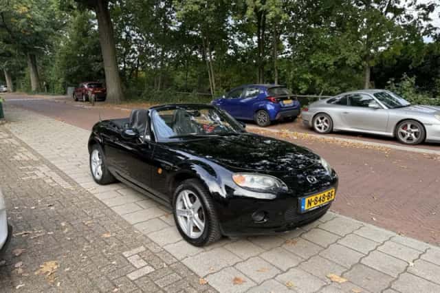 Mazda MX-5 (2006) thumbnail 5