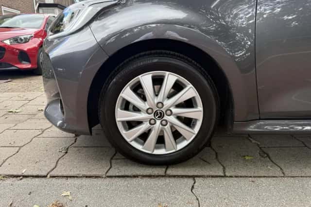 Mazda 2 Hybrid (2022) thumbnail 2