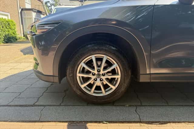 Mazda CX-5 (2017) thumbnail 2