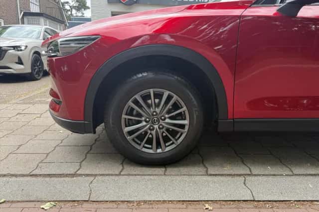 Mazda CX-5 (2017) thumbnail 2